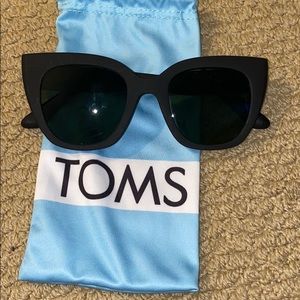 BRAND NEW Toms glasses